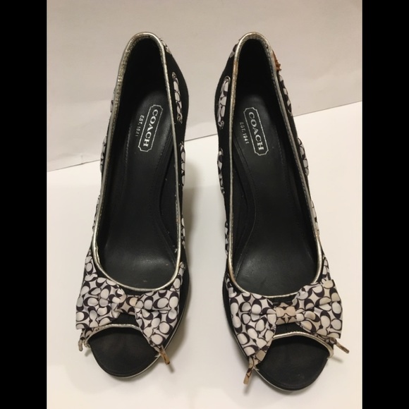 Coach Bow Wedge - Picture 15 of 16